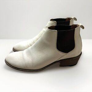 Frye Ankle Boots Carson Chelsea Womens Size 8.5 Western Ivory Leather Comfort